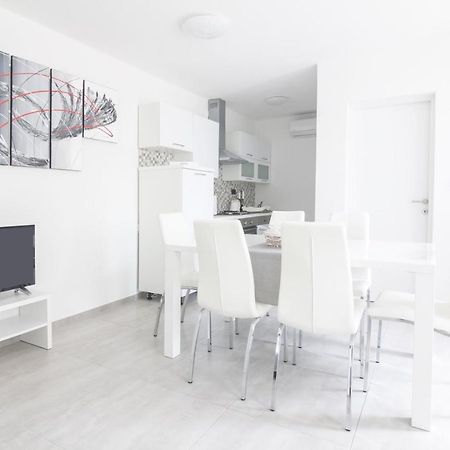 New Family 2 Bedroom Apartment Vodnjan Exterior photo