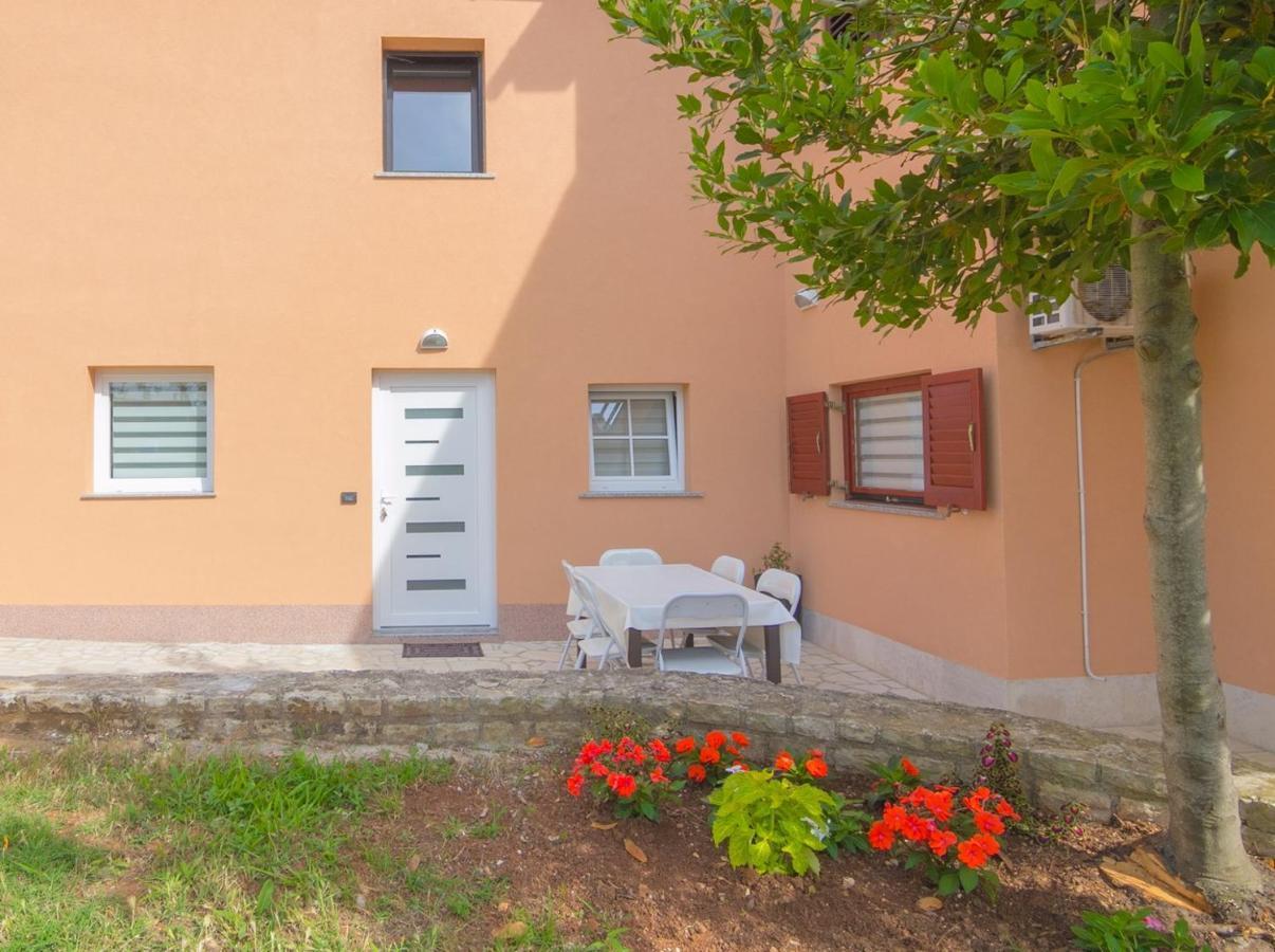 New Family 2 Bedroom Apartment Vodnjan Exterior photo
